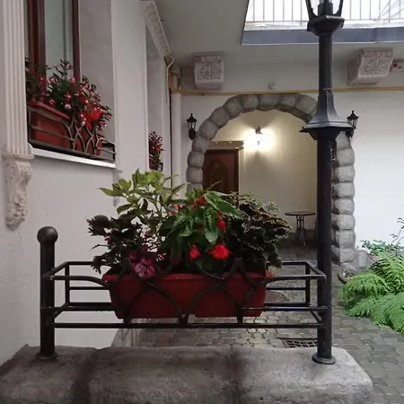 Rynok 25 Deluxe Center 아파트 리비프