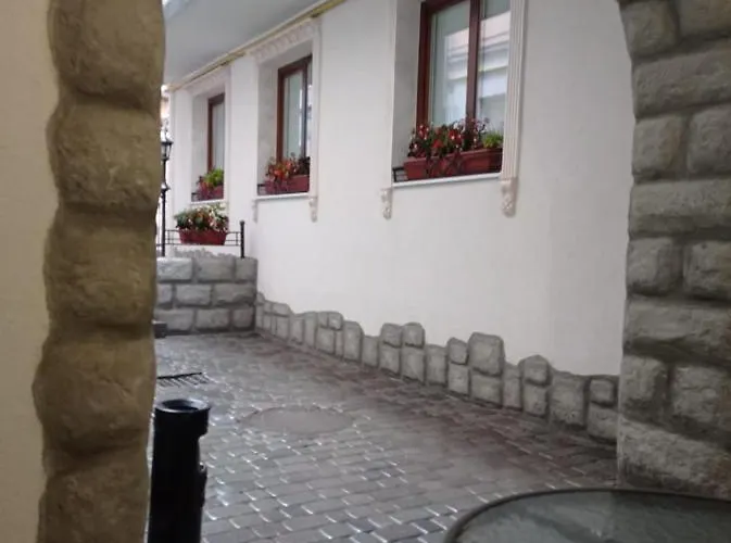 公寓 Rynok 25 Deluxe Center *