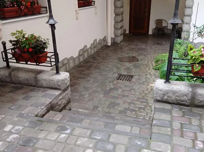 Rynok 25 Deluxe Center Leópolis